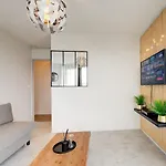 Cosy Proche Gare Apartamento *
