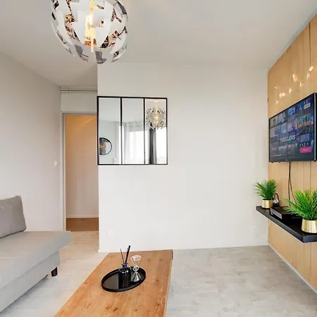 Cosy Proche Gare Apartament *